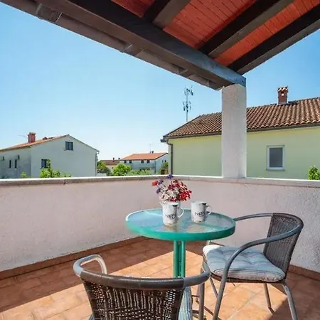 House With A Swimming Pool - 23000 Пореч
