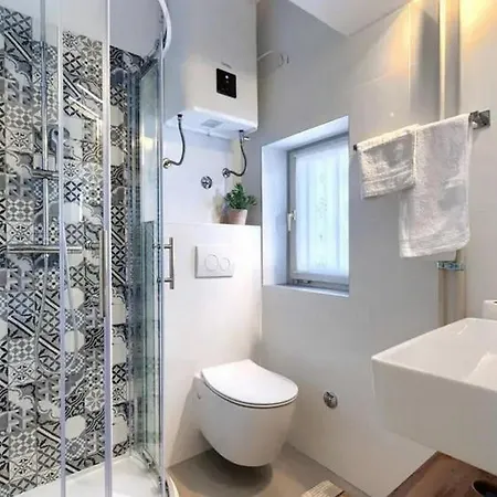 House With A Swimming Pool - 23000 Semesterbostad