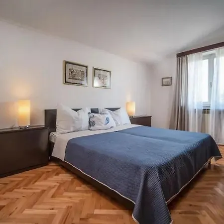 House With A Swimming Pool - 23000 *