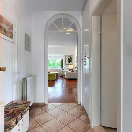 House With A Swimming Pool - 23000