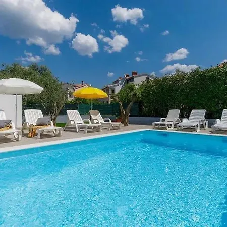 House With A Swimming Pool - 23000 * ポレッチ