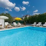 House With A Swimming Pool - 23000 * Porec